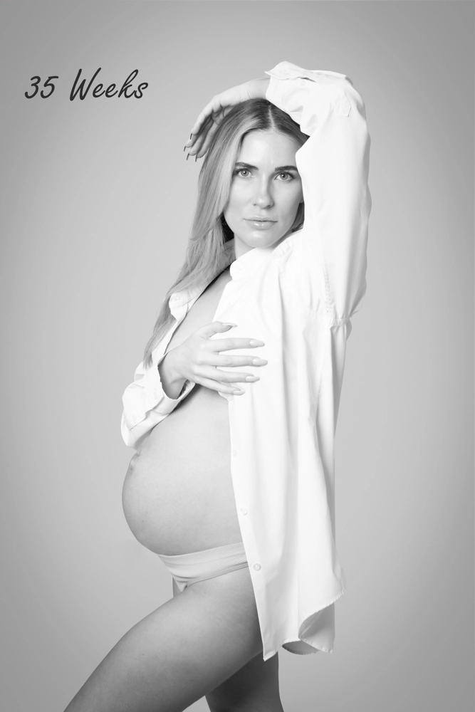 38 weeks pregnancy stages photography in Birmingham studio shortly before birth