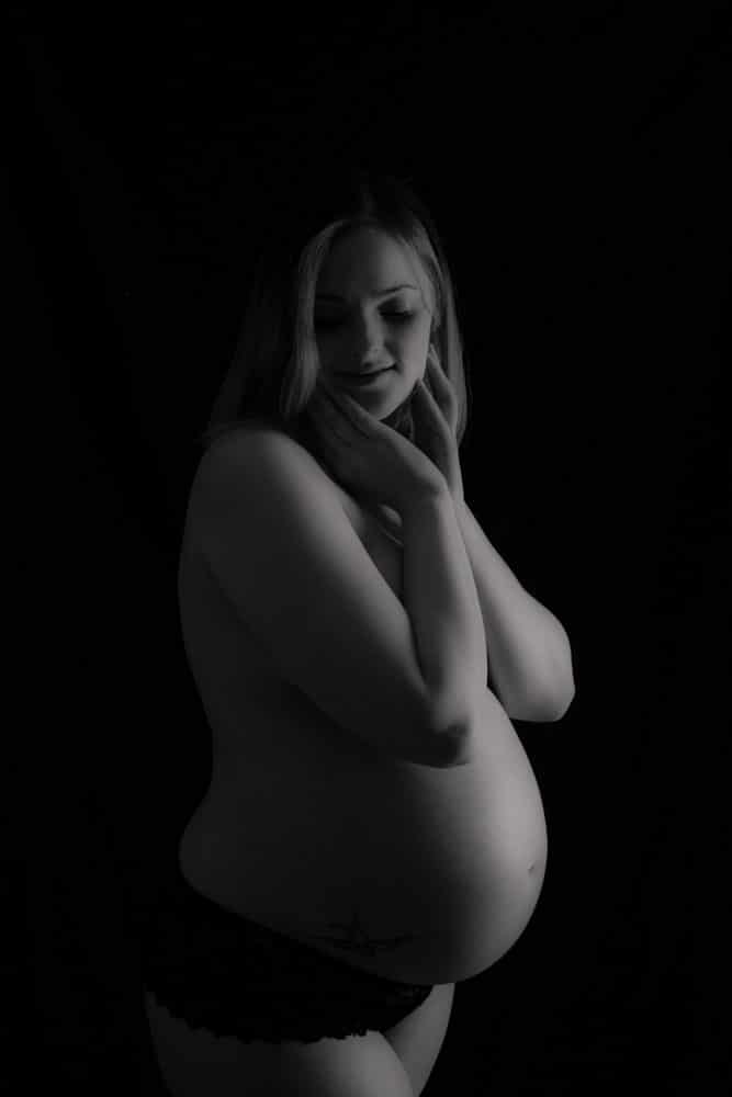 Calm, unrushed maternity photography experience from start to finish